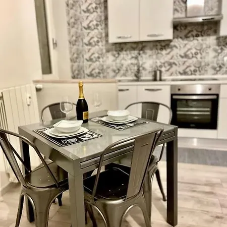 Bilocale Confine Loano-borghetto A 250mt Dal Mare *