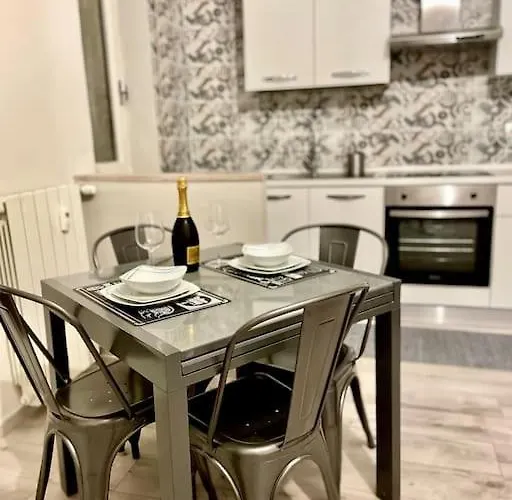 Bilocale Confine Loano-borghetto A 250mt Dal Mare *