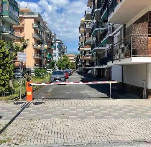 Апартаменты Bilocale Confine Loano-borghetto A 250mt Dal Mare Боргетто-Санто-Спирито