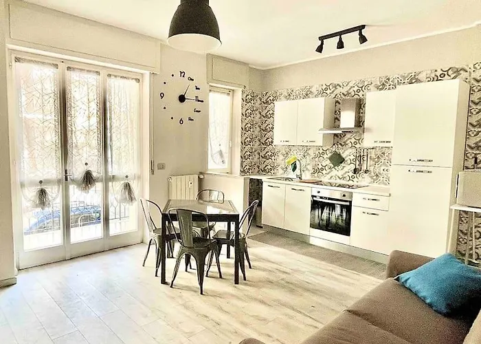 아파트 Bilocale Confine Loano-borghetto A 250mt Dal Mare